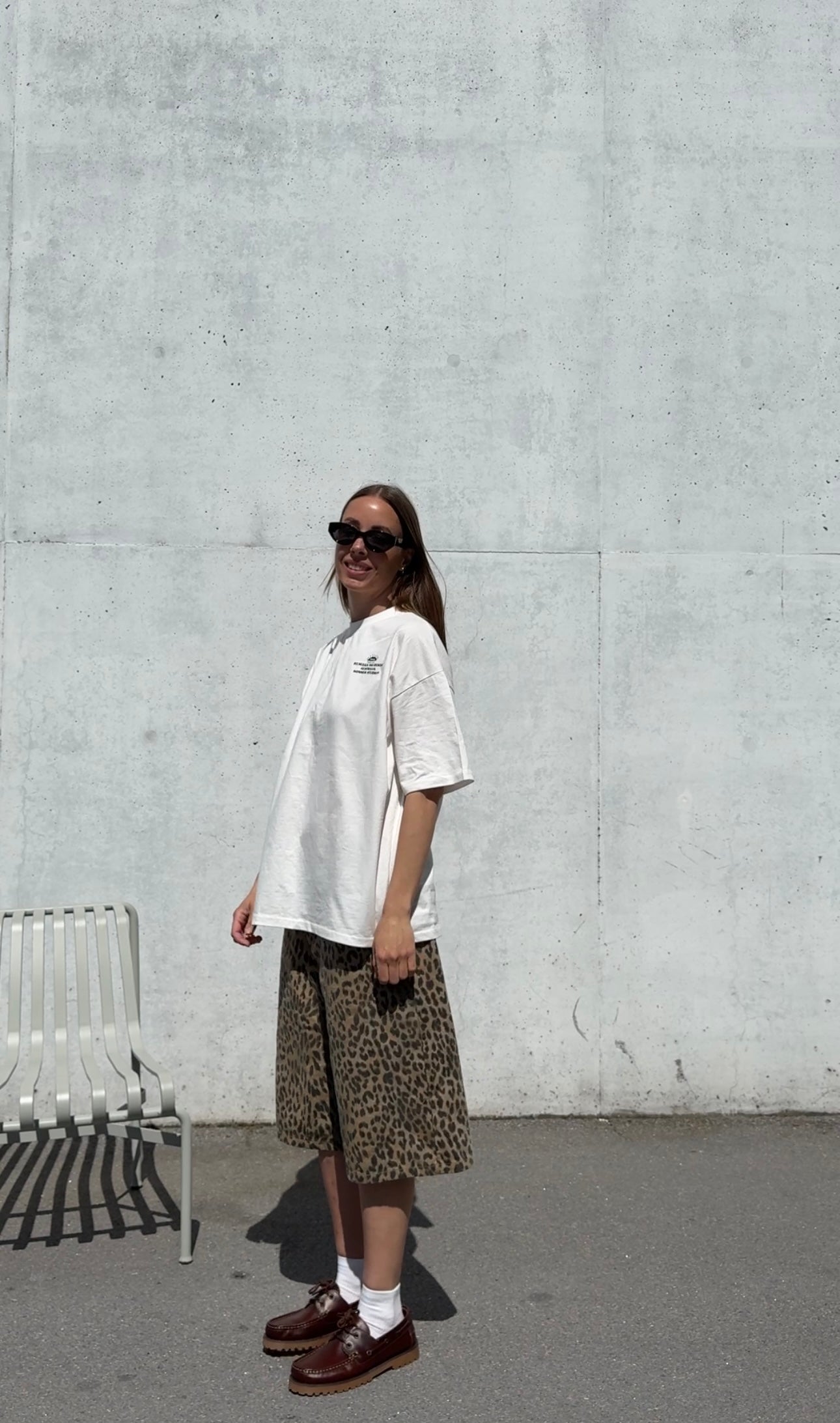 Kind People Tee MOM (PRE-order - afsendes i uge 23)