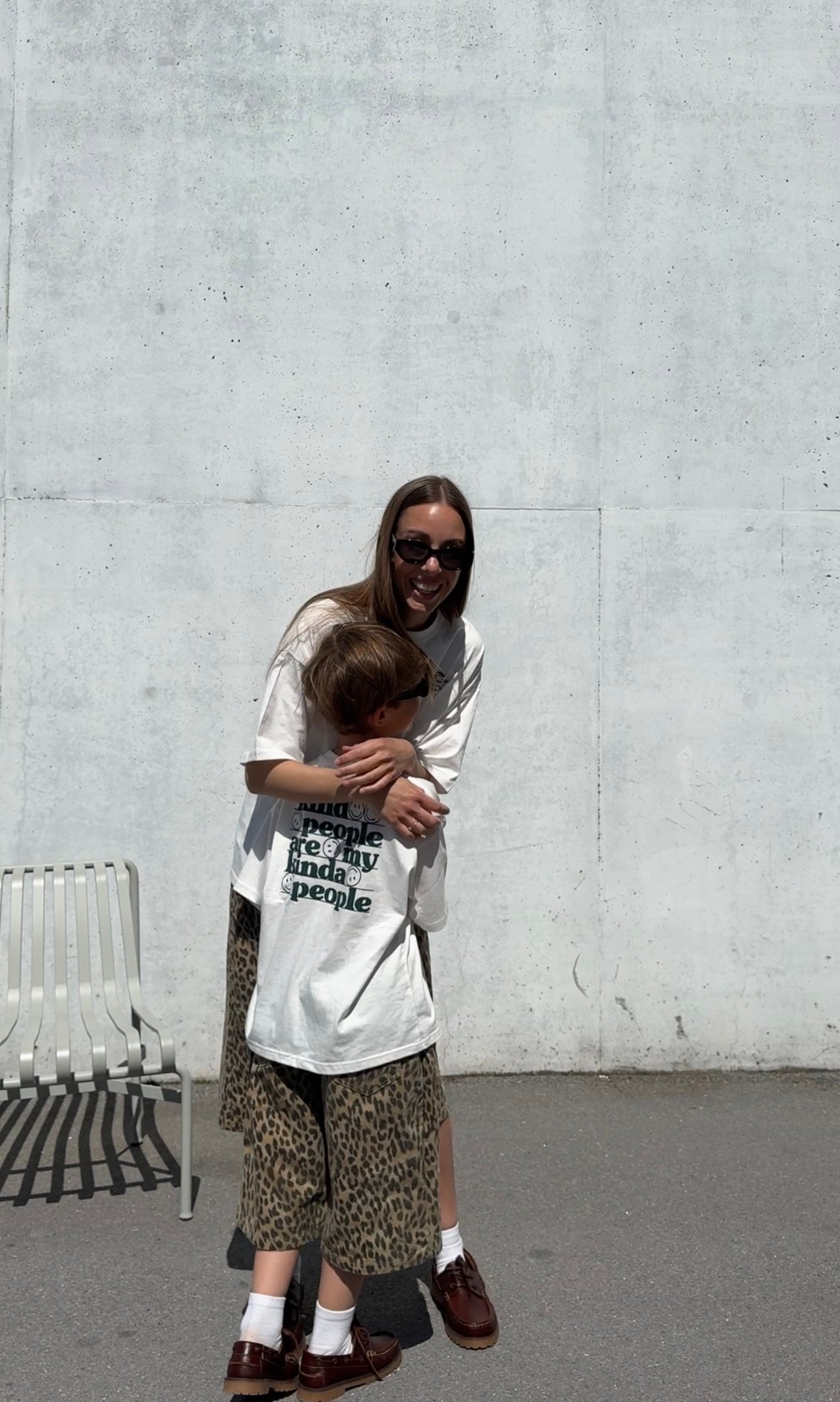 Kind People Tee MOM (PRE-order - afsendes i uge 23)